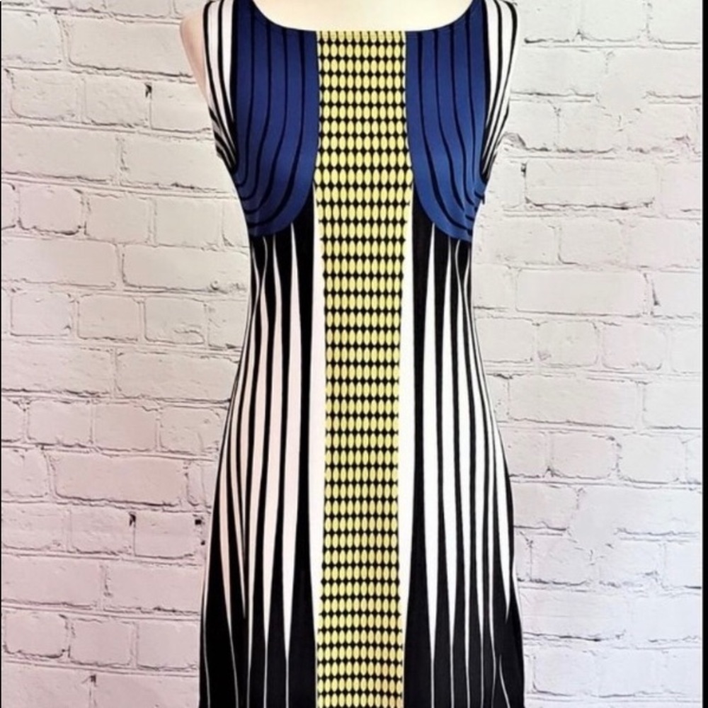 Stylish Sleeveless Dress😍